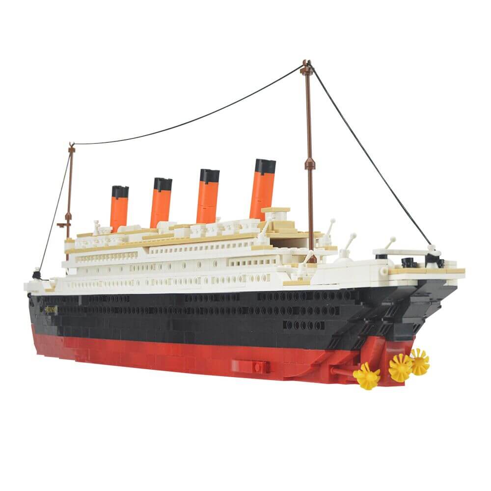 R.M.S Titanic Building Block Kit 1021 Pieces Bricks